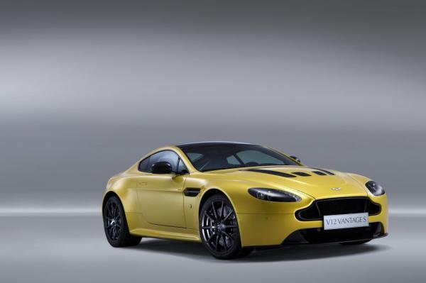 New 2017 Aston Martin V12 Vantage S for sale Sold at Rolls-Royce Motor Cars Greenwich in Greenwich CT 06830 3