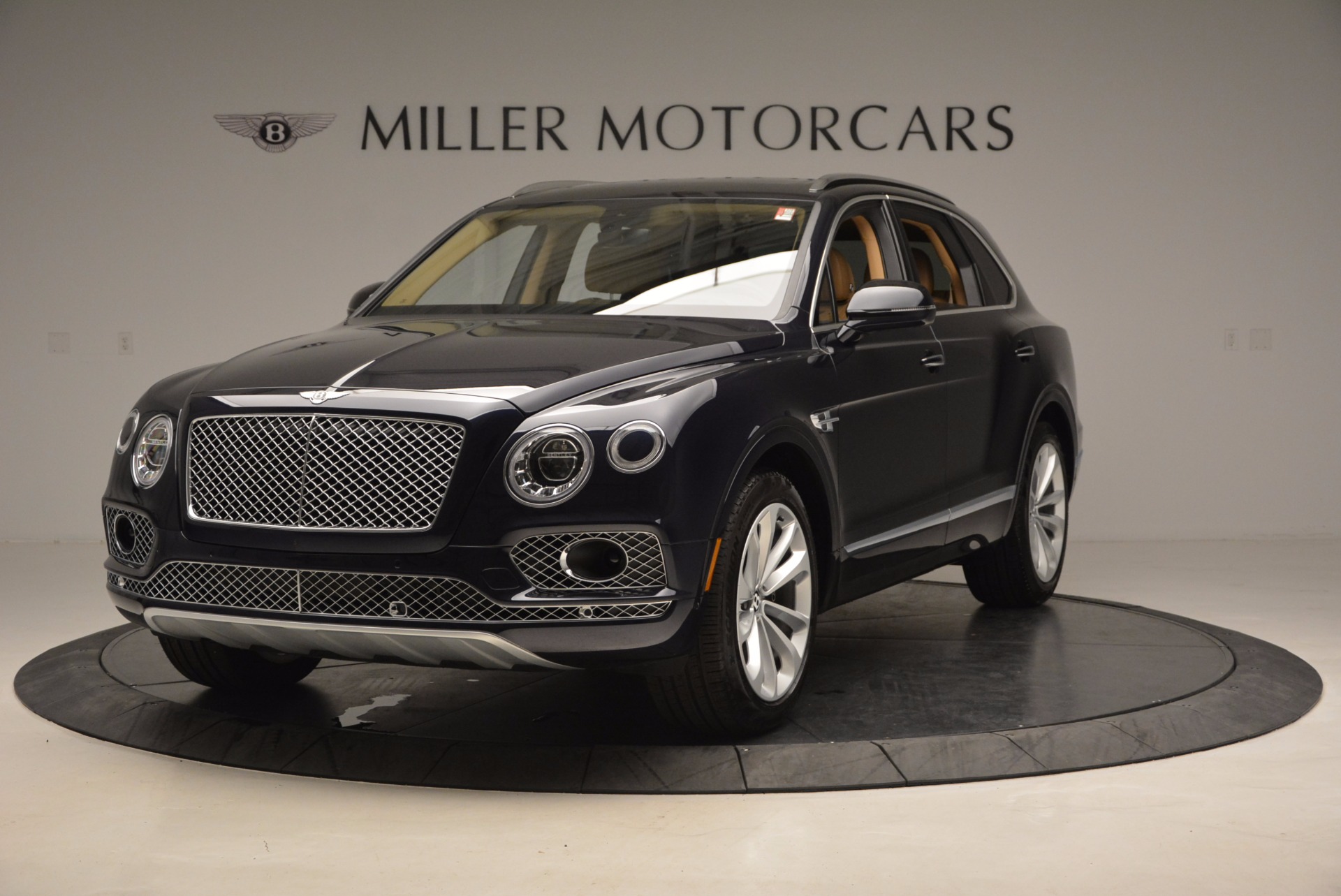 Used 2017 Bentley Bentayga W12 for sale Sold at Rolls-Royce Motor Cars Greenwich in Greenwich CT 06830 1