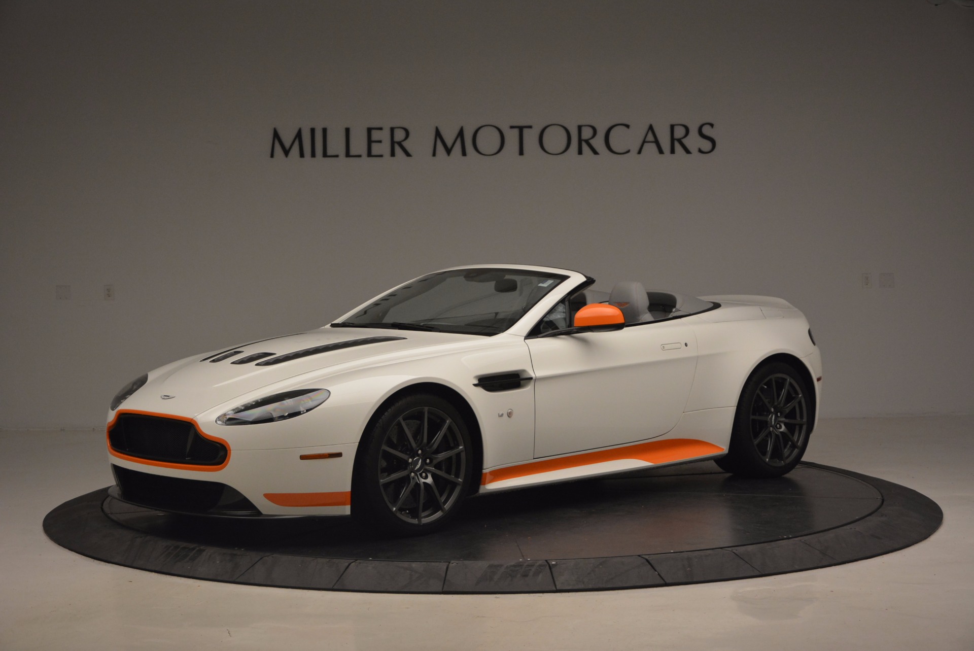 Used 2017 Aston Martin V12 Vantage S Convertible for sale Sold at Rolls-Royce Motor Cars Greenwich in Greenwich CT 06830 1
