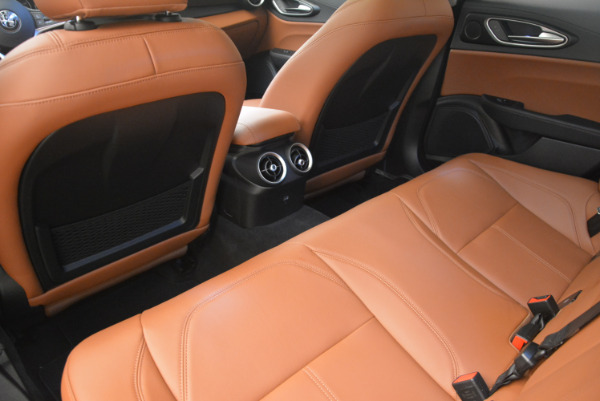 New 2017 Alfa Romeo Giulia Q4 for sale Sold at Rolls-Royce Motor Cars Greenwich in Greenwich CT 06830 25