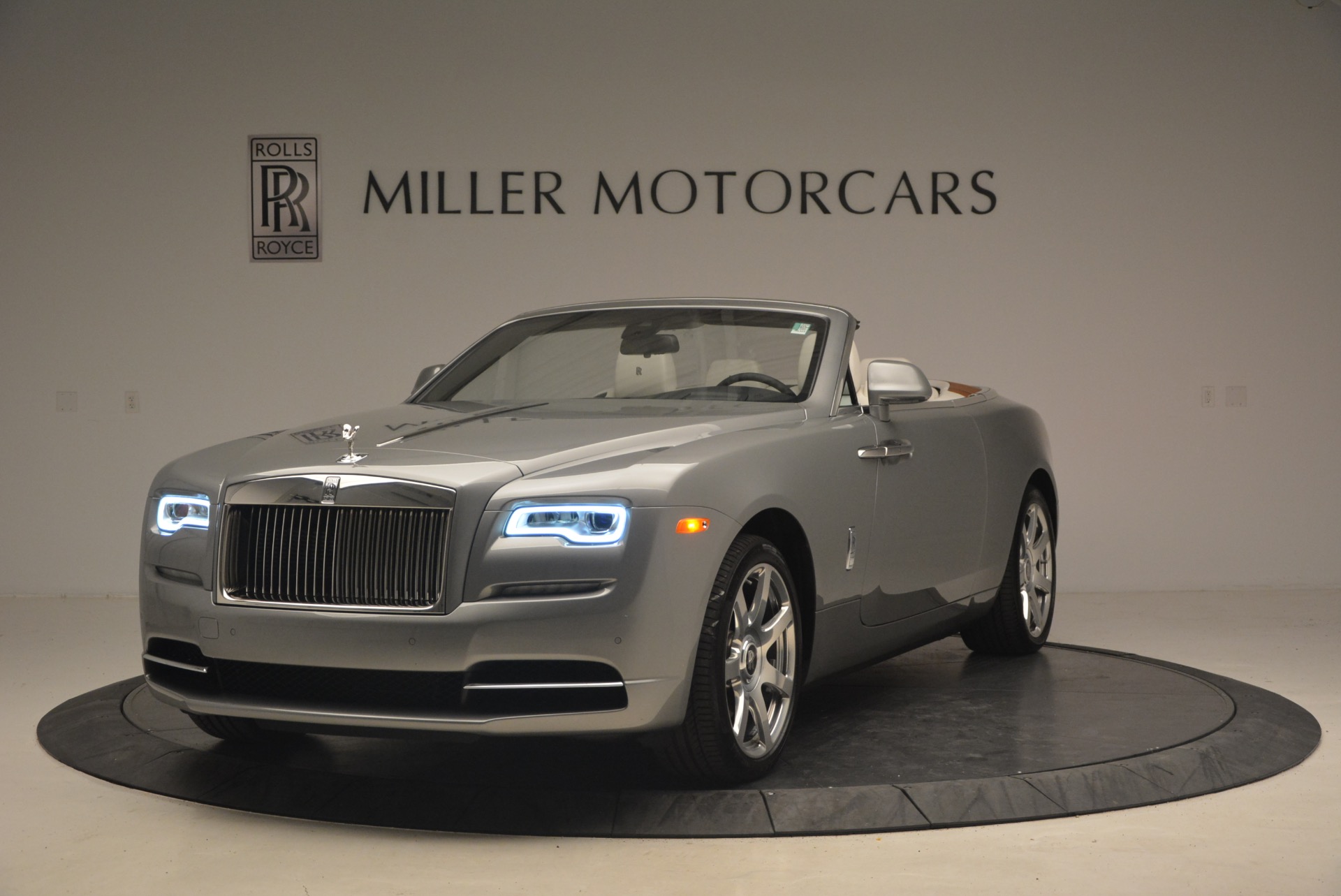 Used 2016 Rolls-Royce Dawn for sale Sold at Rolls-Royce Motor Cars Greenwich in Greenwich CT 06830 1