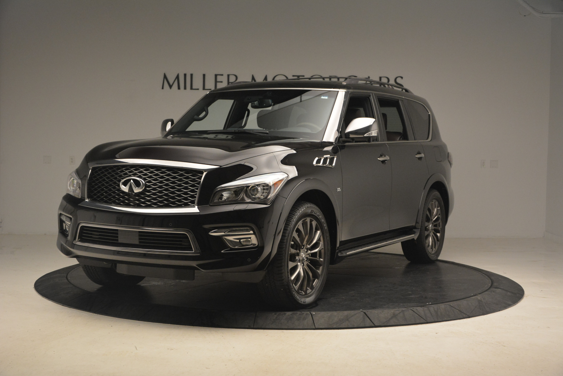 Used 2015 INFINITI QX80 Limited 4WD for sale Sold at Rolls-Royce Motor Cars Greenwich in Greenwich CT 06830 1