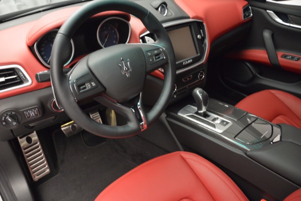 Used 2015 Maserati Ghibli S Q4 for sale Sold at Rolls-Royce Motor Cars Greenwich in Greenwich CT 06830 13