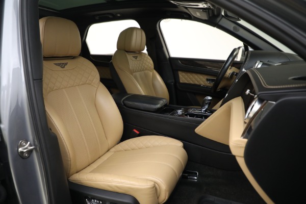 Used 2018 Bentley Bentayga W12 Signature Edition for sale Sold at Rolls-Royce Motor Cars Greenwich in Greenwich CT 06830 23