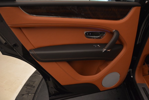 Used 2018 Bentley Bentayga Onyx for sale $149,900 at Rolls-Royce Motor Cars Greenwich in Greenwich CT 06830 28
