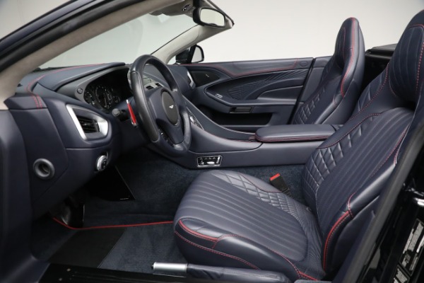 Used 2018 Aston Martin Vanquish S Volante for sale $259,900 at Rolls-Royce Motor Cars Greenwich in Greenwich CT 06830 20