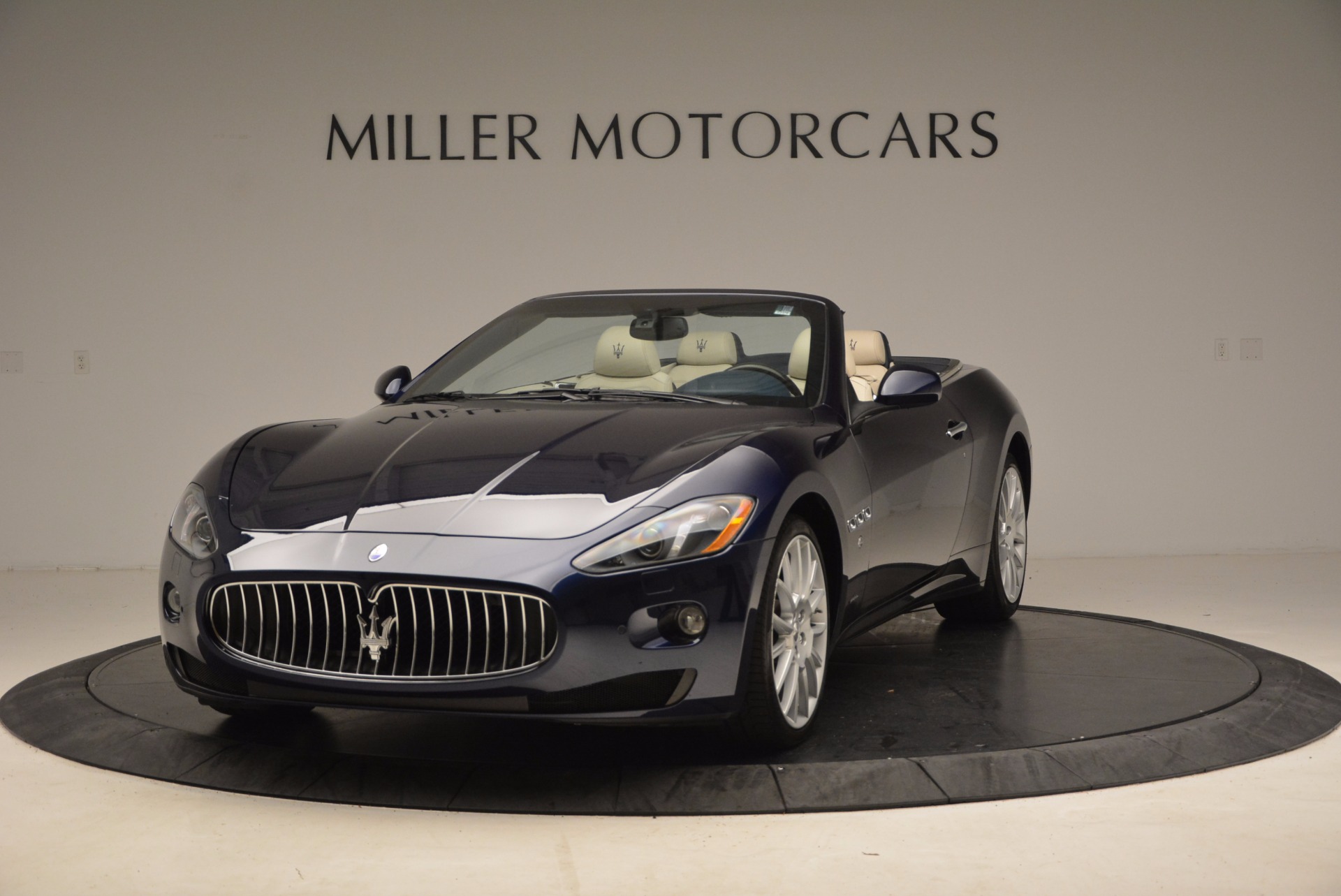 Used 2016 Maserati GranTurismo for sale Sold at Rolls-Royce Motor Cars Greenwich in Greenwich CT 06830 1