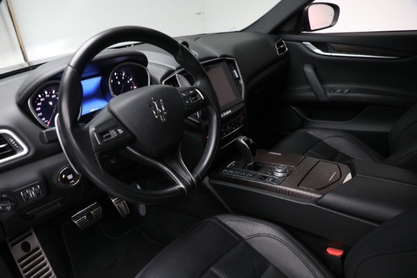 Used 2018 Maserati Ghibli S Q4 Gransport for sale $56,900 at Rolls-Royce Motor Cars Greenwich in Greenwich CT 06830 14