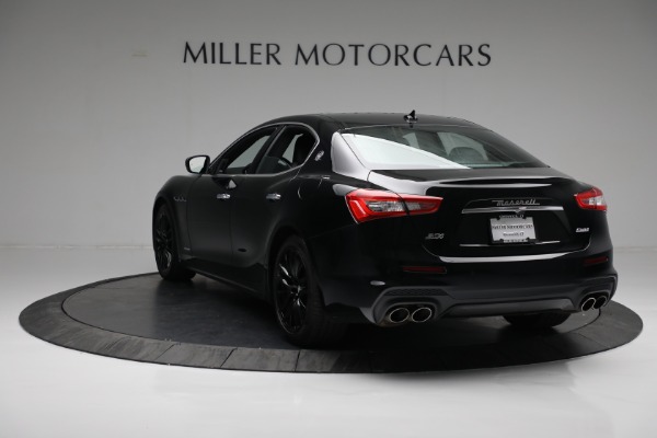 Used 2018 Maserati Ghibli S Q4 Gransport for sale Sold at Rolls-Royce Motor Cars Greenwich in Greenwich CT 06830 5