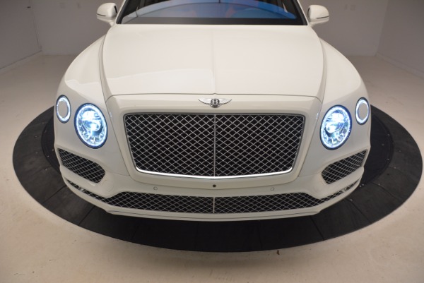 Used 2018 Bentley Bentayga Signature for sale Sold at Rolls-Royce Motor Cars Greenwich in Greenwich CT 06830 17