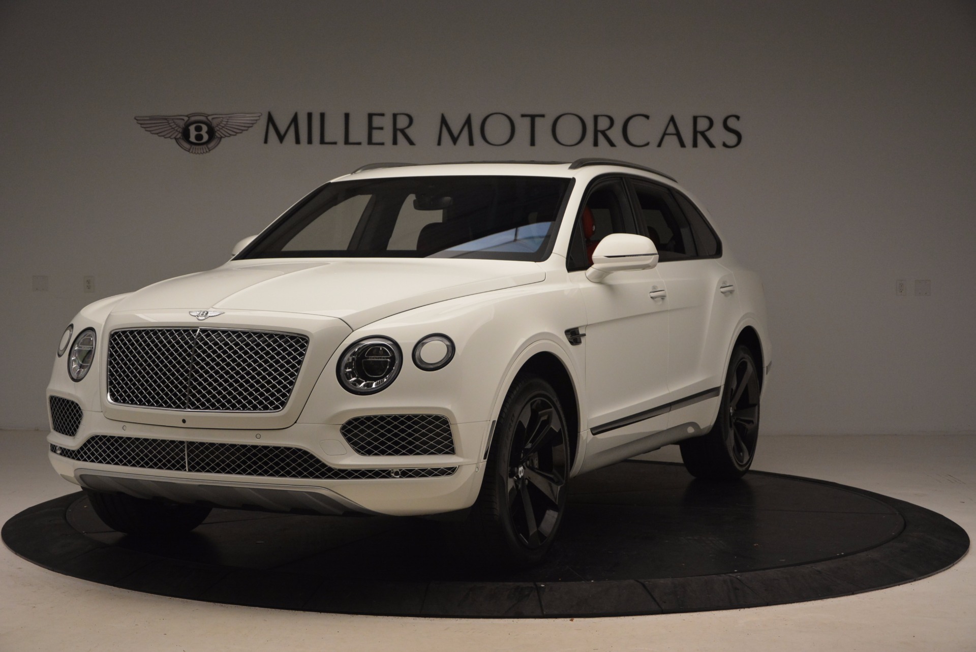 Used 2018 Bentley Bentayga Signature for sale Sold at Rolls-Royce Motor Cars Greenwich in Greenwich CT 06830 1