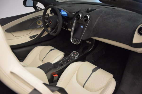 New 2018 McLaren 570S Spider for sale Sold at Rolls-Royce Motor Cars Greenwich in Greenwich CT 06830 28