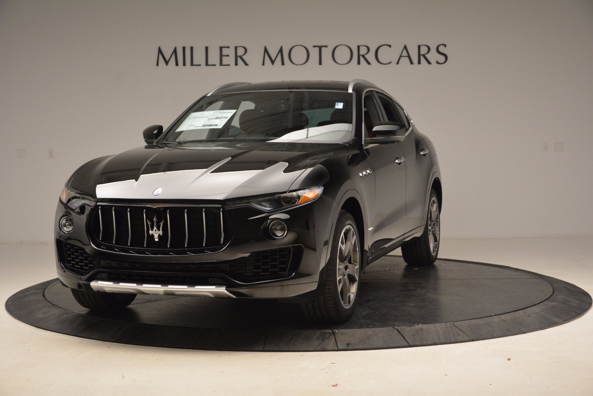 New 2018 Maserati Levante Q4 GranLusso for sale Sold at Rolls-Royce Motor Cars Greenwich in Greenwich CT 06830 1