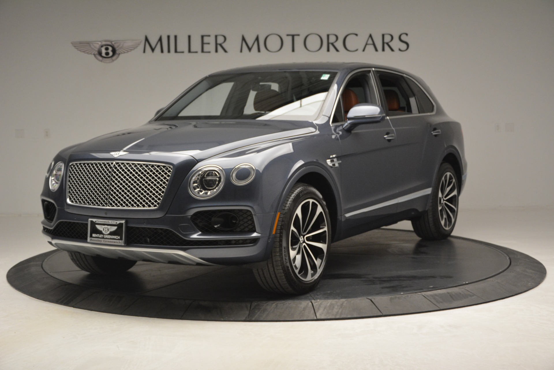 Used 2018 Bentley Bentayga Onyx for sale Sold at Rolls-Royce Motor Cars Greenwich in Greenwich CT 06830 1