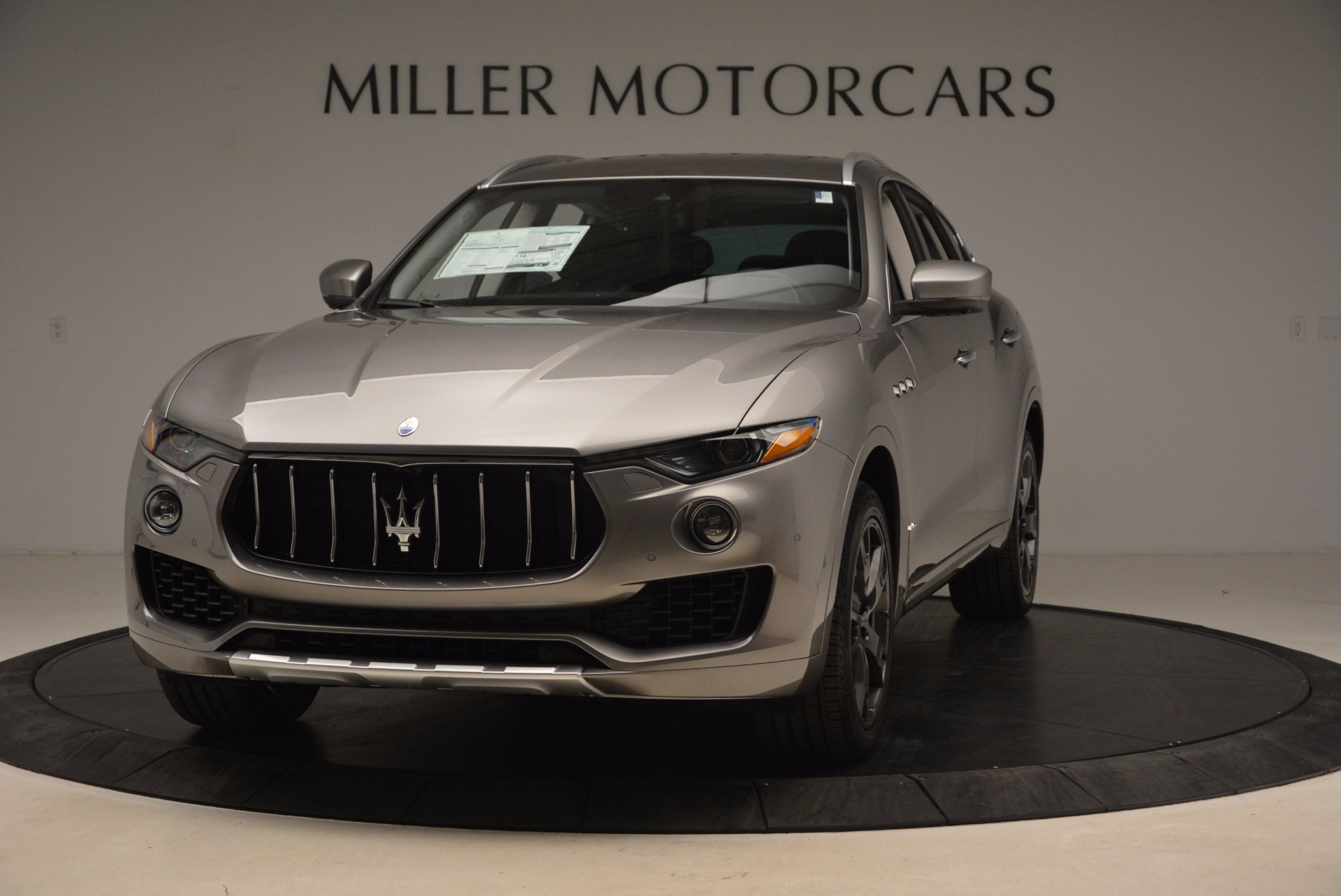 New 2018 Maserati Levante Q4 GranLusso for sale Sold at Rolls-Royce Motor Cars Greenwich in Greenwich CT 06830 1