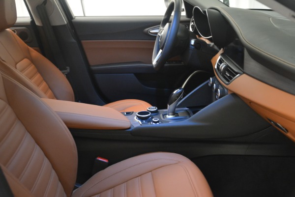 New 2018 Alfa Romeo Giulia Ti Lusso Q4 for sale Sold at Rolls-Royce Motor Cars Greenwich in Greenwich CT 06830 22