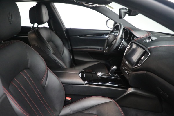 Used 2018 Maserati Ghibli S Q4 for sale $34,900 at Rolls-Royce Motor Cars Greenwich in Greenwich CT 06830 17