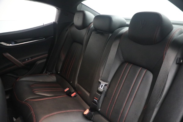 Used 2018 Maserati Ghibli S Q4 for sale $34,900 at Rolls-Royce Motor Cars Greenwich in Greenwich CT 06830 20