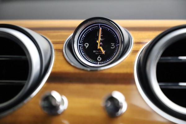 Used 2018 Bentley Bentayga Signature for sale $154,900 at Rolls-Royce Motor Cars Greenwich in Greenwich CT 06830 25