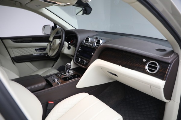 Used 2018 Bentley Bentayga Signature Edition for sale Sold at Rolls-Royce Motor Cars Greenwich in Greenwich CT 06830 20