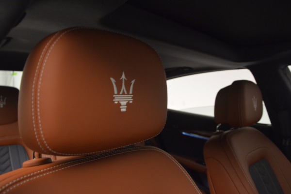 New 2018 Maserati Quattroporte S Q4 GranLusso for sale Sold at Rolls-Royce Motor Cars Greenwich in Greenwich CT 06830 17