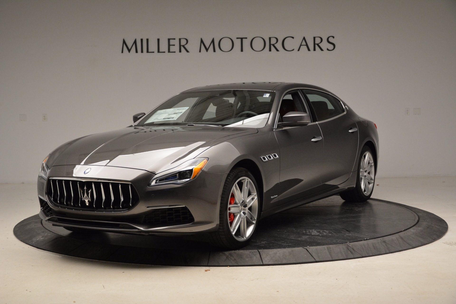 New 2018 Maserati Quattroporte S Q4 GranLusso for sale Sold at Rolls-Royce Motor Cars Greenwich in Greenwich CT 06830 1