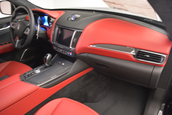 New 2018 Maserati Levante Q4 GranLusso for sale Sold at Rolls-Royce Motor Cars Greenwich in Greenwich CT 06830 20