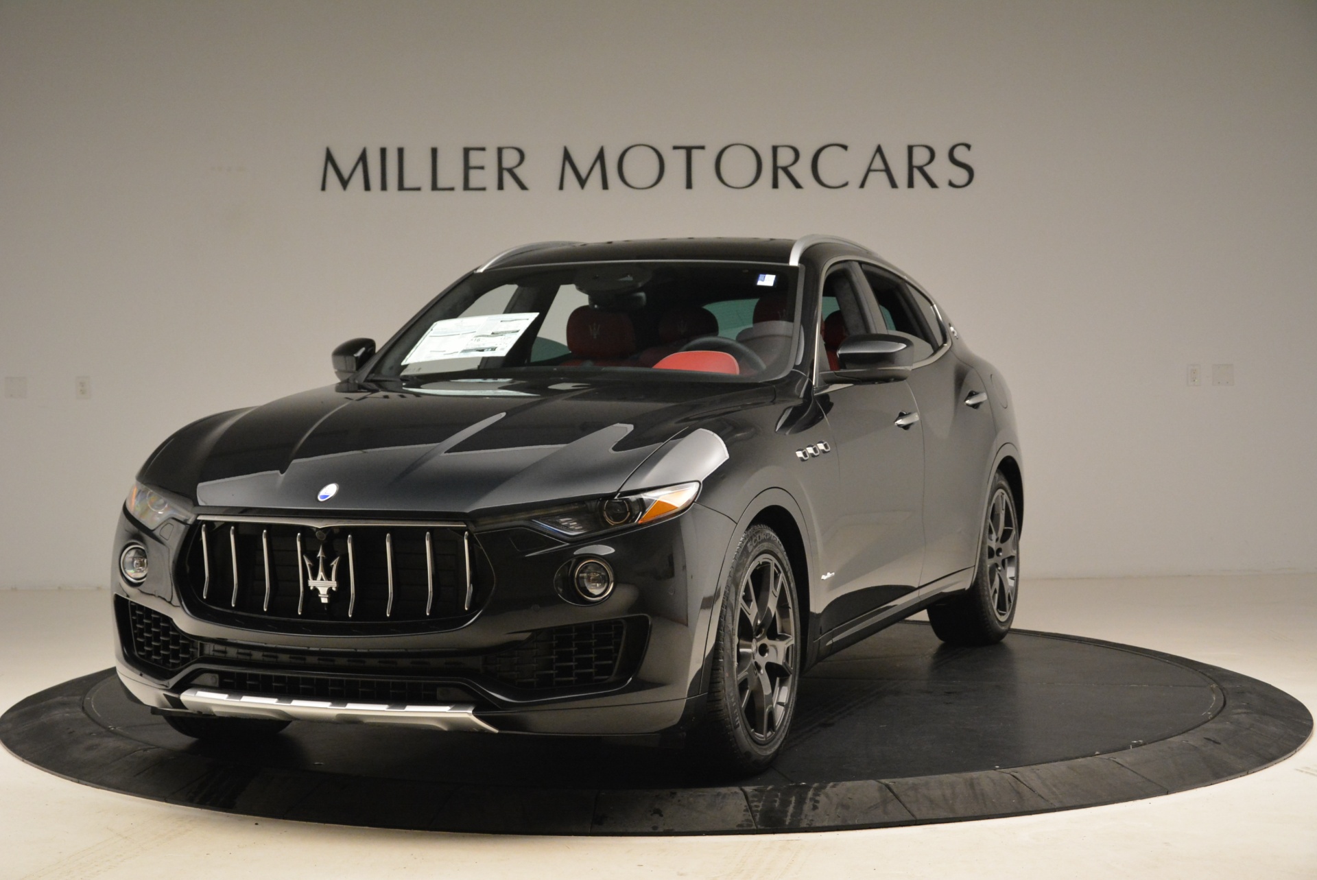 New 2018 Maserati Levante Q4 GranLusso for sale Sold at Rolls-Royce Motor Cars Greenwich in Greenwich CT 06830 1