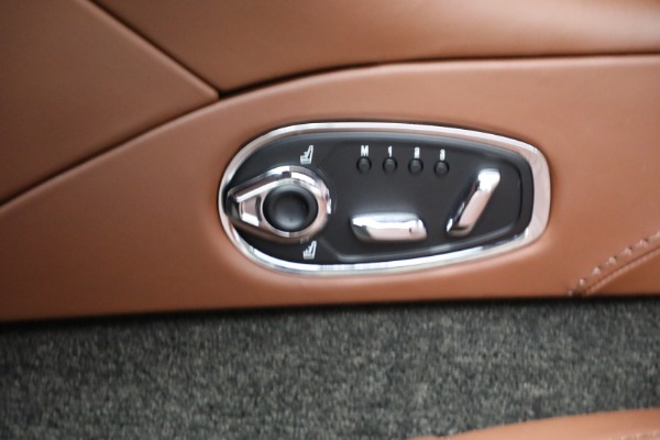 Used 2018 Aston Martin DB11 V12 for sale $127,900 at Rolls-Royce Motor Cars Greenwich in Greenwich CT 06830 23