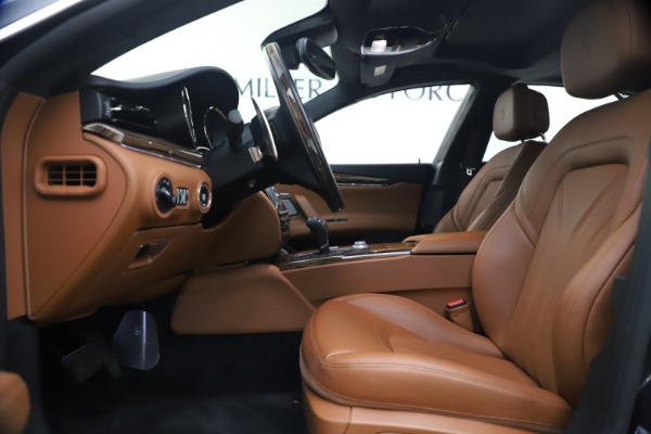 Used 2018 Maserati Quattroporte S Q4 GranLusso for sale Sold at Rolls-Royce Motor Cars Greenwich in Greenwich CT 06830 15