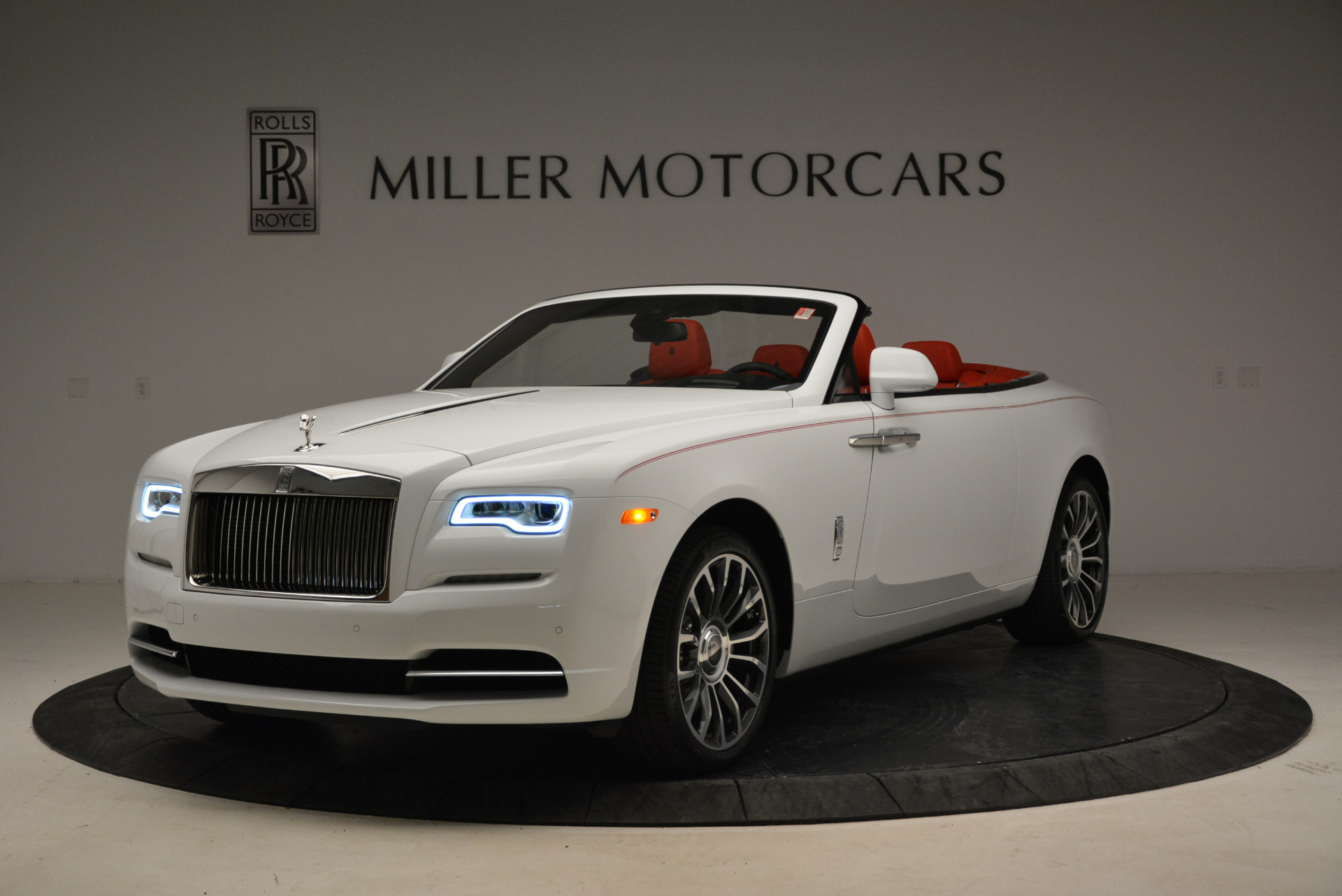 New 2018 Rolls-Royce Dawn for sale Sold at Rolls-Royce Motor Cars Greenwich in Greenwich CT 06830 1