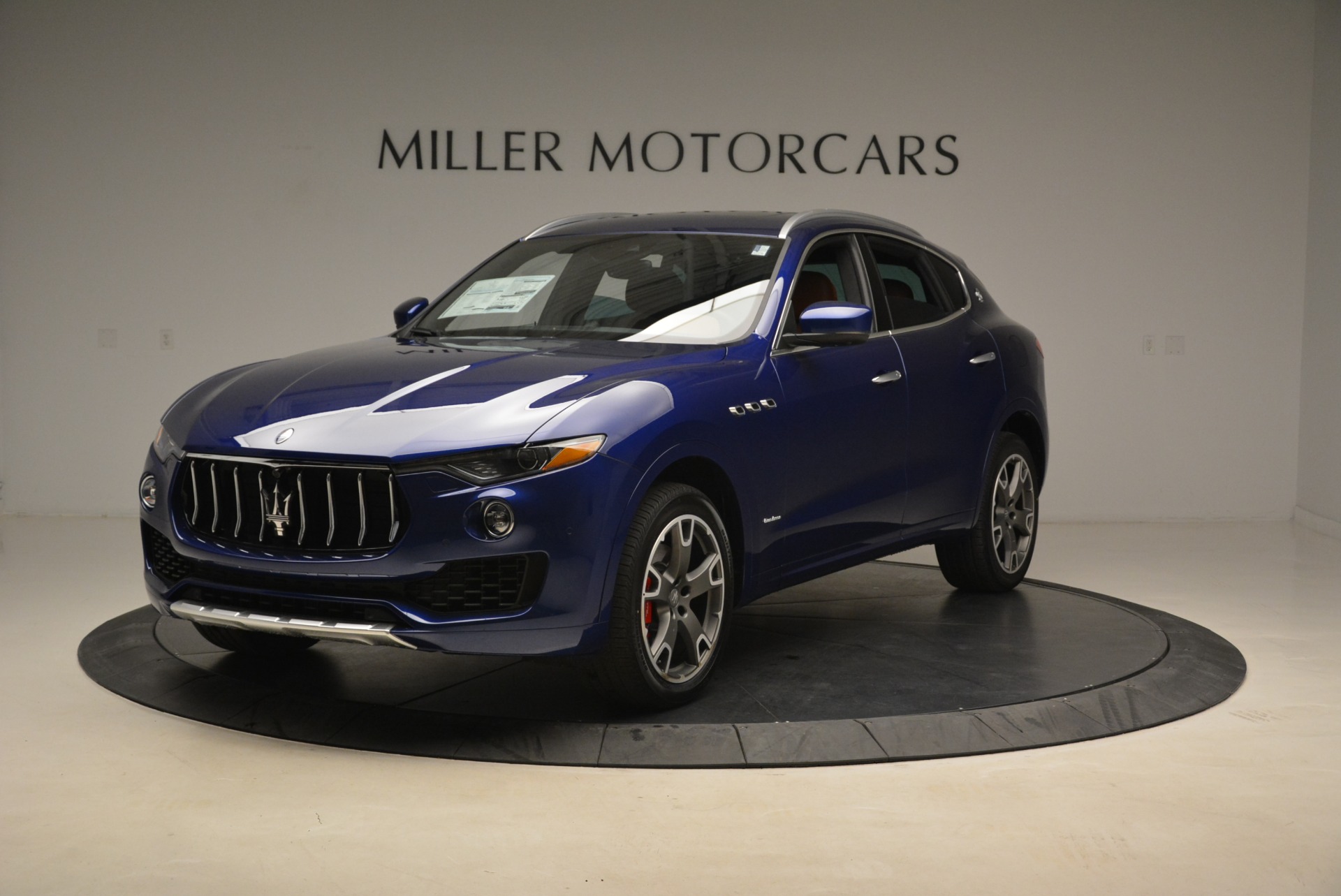 New 2018 Maserati Levante Q4 GranLusso for sale Sold at Rolls-Royce Motor Cars Greenwich in Greenwich CT 06830 1