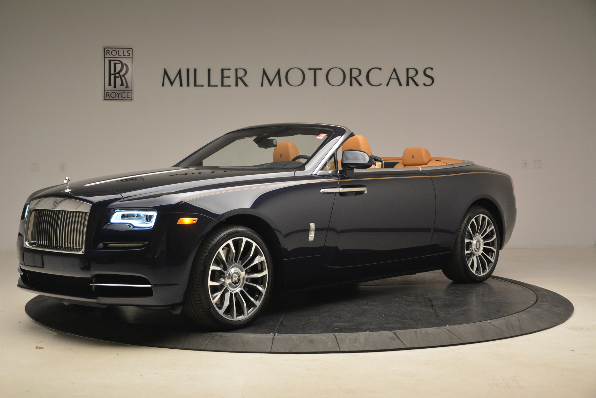 Used 2018 Rolls-Royce Dawn for sale Sold at Rolls-Royce Motor Cars Greenwich in Greenwich CT 06830 1