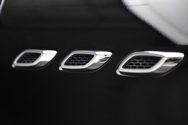Used 2018 Maserati Levante Q4 GranSport for sale Sold at Rolls-Royce Motor Cars Greenwich in Greenwich CT 06830 17
