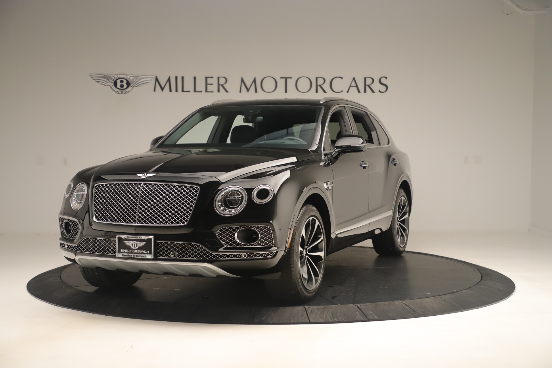 Used 2018 Bentley Bentayga W12 Signature for sale Sold at Rolls-Royce Motor Cars Greenwich in Greenwich CT 06830 1