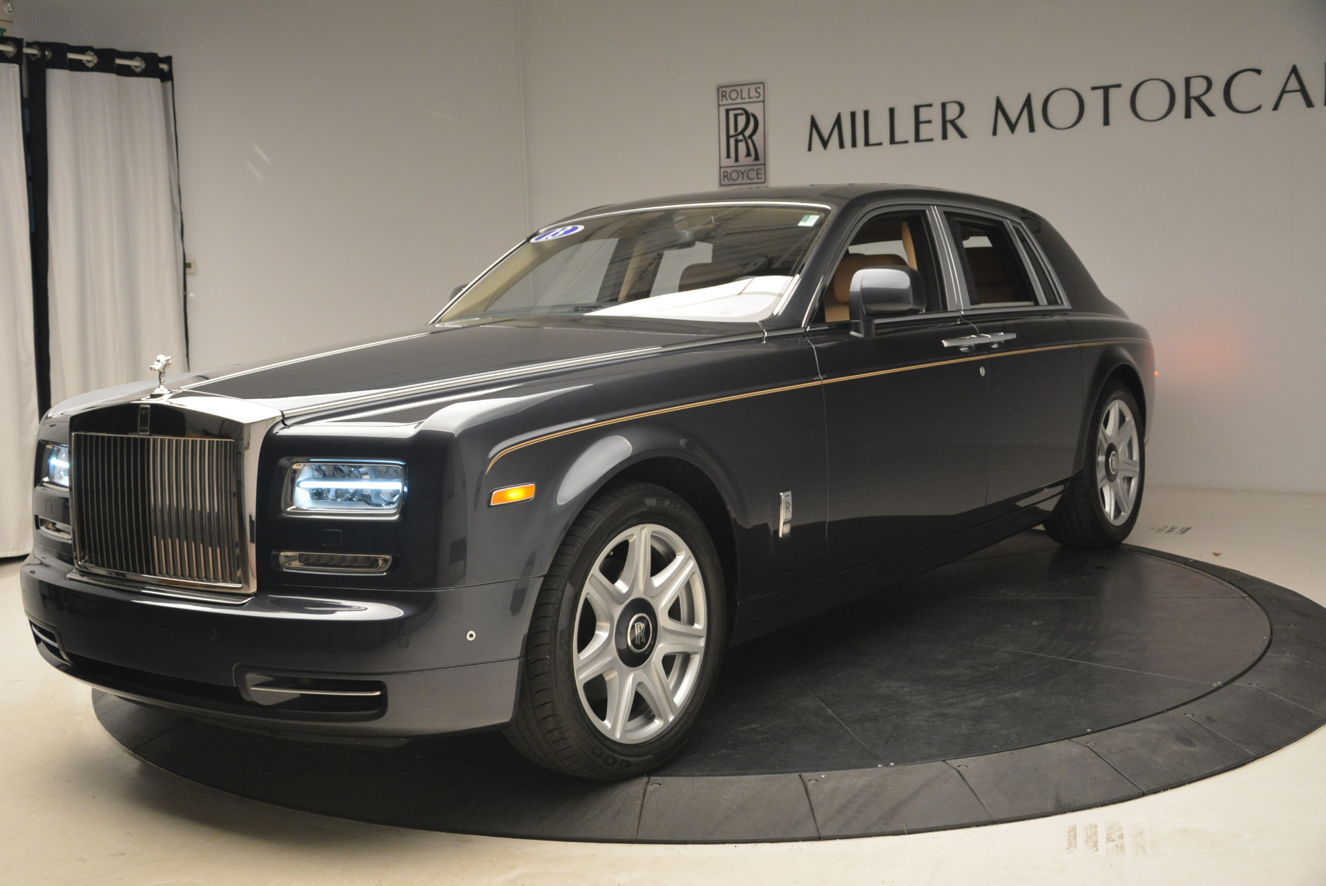 Used 2013 Rolls-Royce Phantom for sale Sold at Rolls-Royce Motor Cars Greenwich in Greenwich CT 06830 1