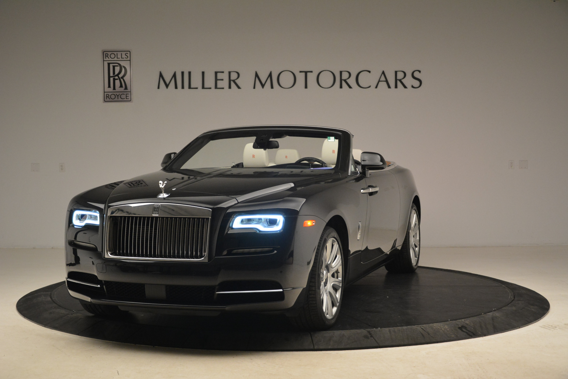 Used 2016 Rolls-Royce Dawn for sale Sold at Rolls-Royce Motor Cars Greenwich in Greenwich CT 06830 1