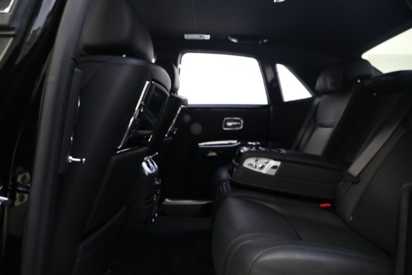 Used 2016 Rolls-Royce Ghost Series II for sale $169,900 at Rolls-Royce Motor Cars Greenwich in Greenwich CT 06830 21