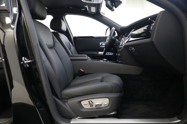 Used 2016 Rolls-Royce Ghost Series II for sale $169,900 at Rolls-Royce Motor Cars Greenwich in Greenwich CT 06830 25