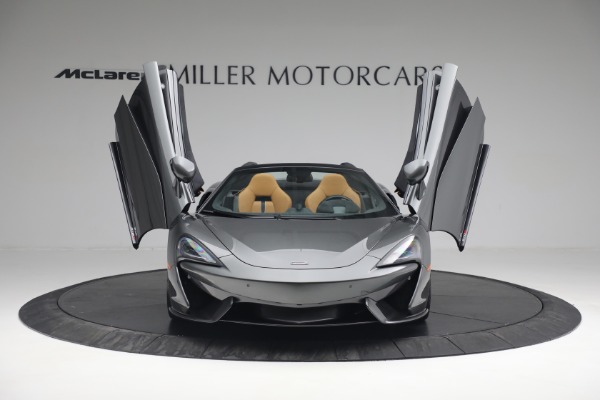 Used 2018 McLaren 570S Spider for sale $189,900 at Rolls-Royce Motor Cars Greenwich in Greenwich CT 06830 21