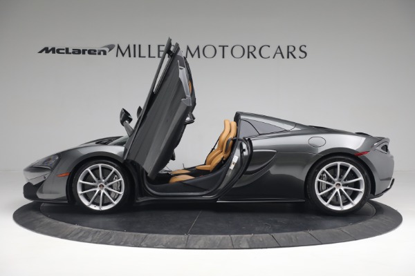 Used 2018 McLaren 570S Spider for sale Sold at Rolls-Royce Motor Cars Greenwich in Greenwich CT 06830 22