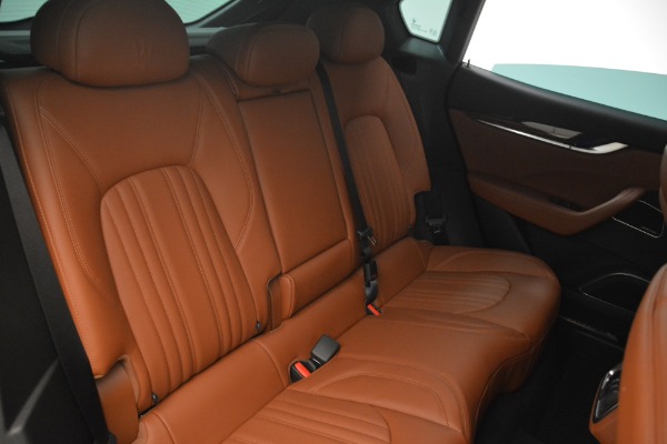 New 2018 Maserati Levante S Q4 GranLusso for sale Sold at Rolls-Royce Motor Cars Greenwich in Greenwich CT 06830 23