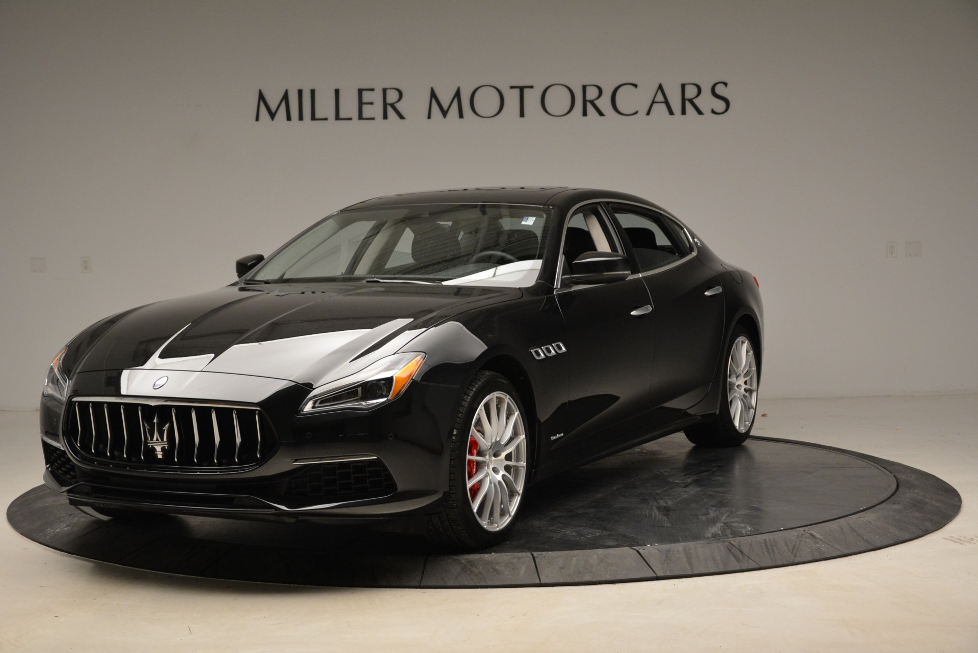 New 2018 Maserati Quattroporte S Q4 GranLusso for sale Sold at Rolls-Royce Motor Cars Greenwich in Greenwich CT 06830 1