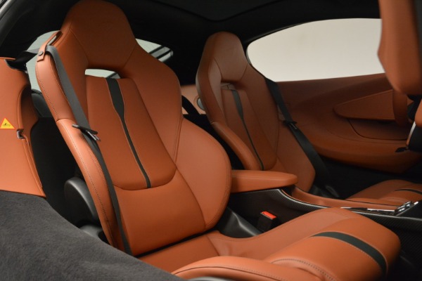 New 2018 McLaren 570GT Coupe for sale Sold at Rolls-Royce Motor Cars Greenwich in Greenwich CT 06830 21