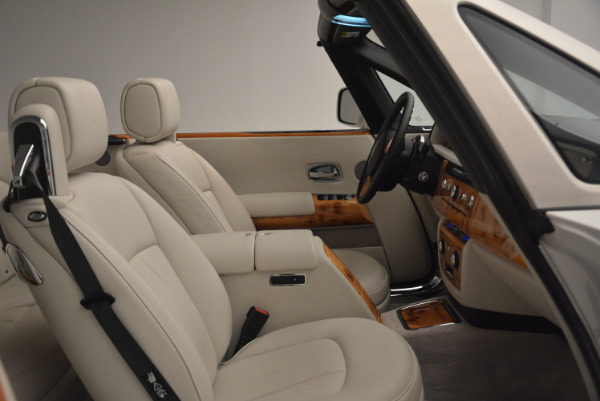 Used 2013 Rolls-Royce Phantom Drophead Coupe for sale Sold at Rolls-Royce Motor Cars Greenwich in Greenwich CT 06830 27