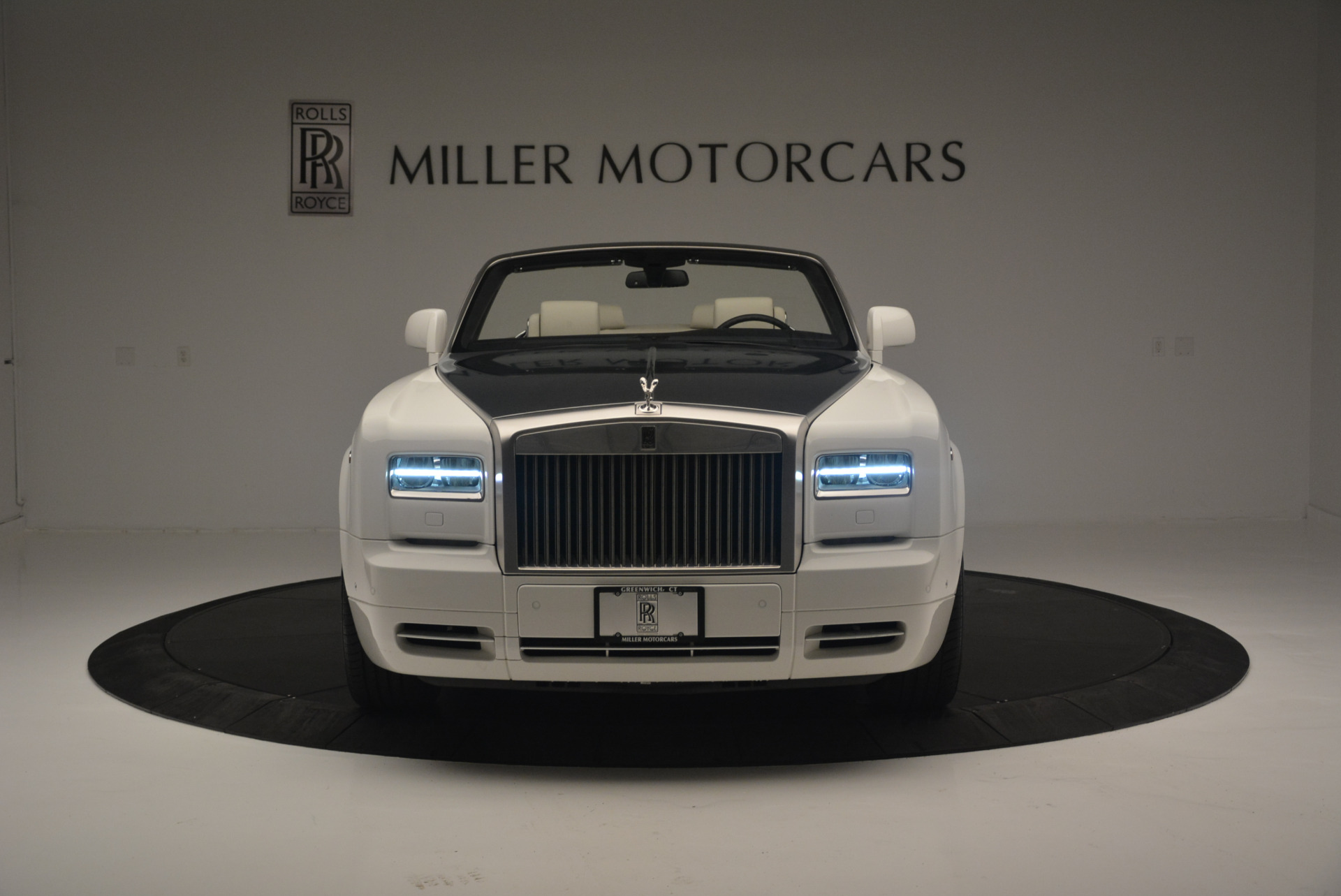Used 2013 Rolls-Royce Phantom Drophead Coupe for sale Sold at Rolls-Royce Motor Cars Greenwich in Greenwich CT 06830 8