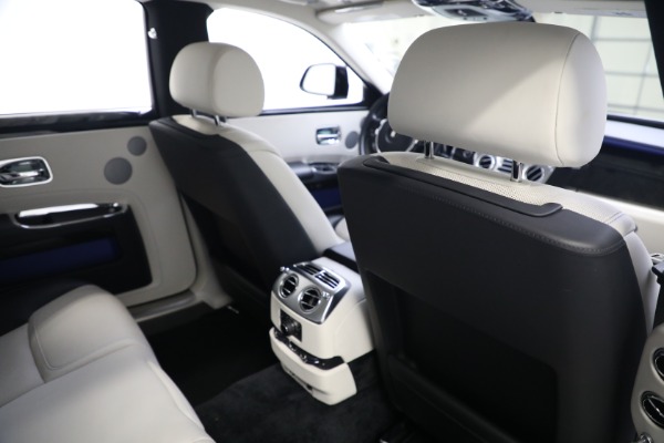 Used 2019 Rolls-Royce Ghost for sale $234,900 at Rolls-Royce Motor Cars Greenwich in Greenwich CT 06830 25