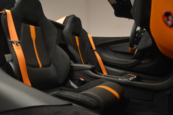 Used 2019 McLaren 570S Spider for sale Sold at Rolls-Royce Motor Cars Greenwich in Greenwich CT 06830 28