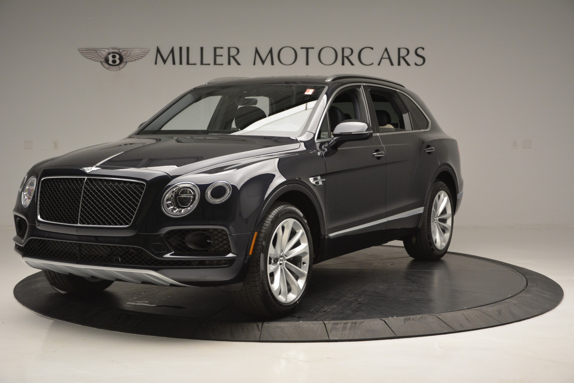 Used 2019 Bentley Bentayga V8 for sale Sold at Rolls-Royce Motor Cars Greenwich in Greenwich CT 06830 1