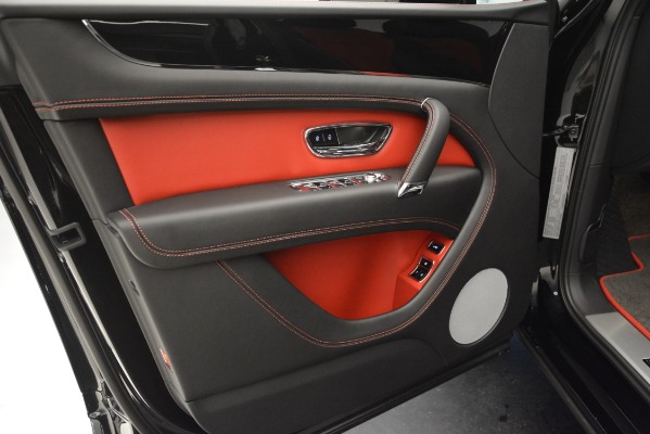 Used 2019 Bentley Bentayga V8 for sale $118,900 at Rolls-Royce Motor Cars Greenwich in Greenwich CT 06830 15